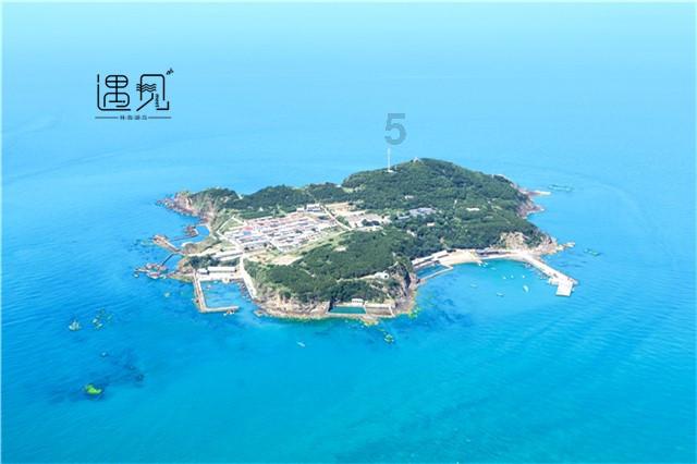 曾像夜那么黑每个清晨是什么歌？